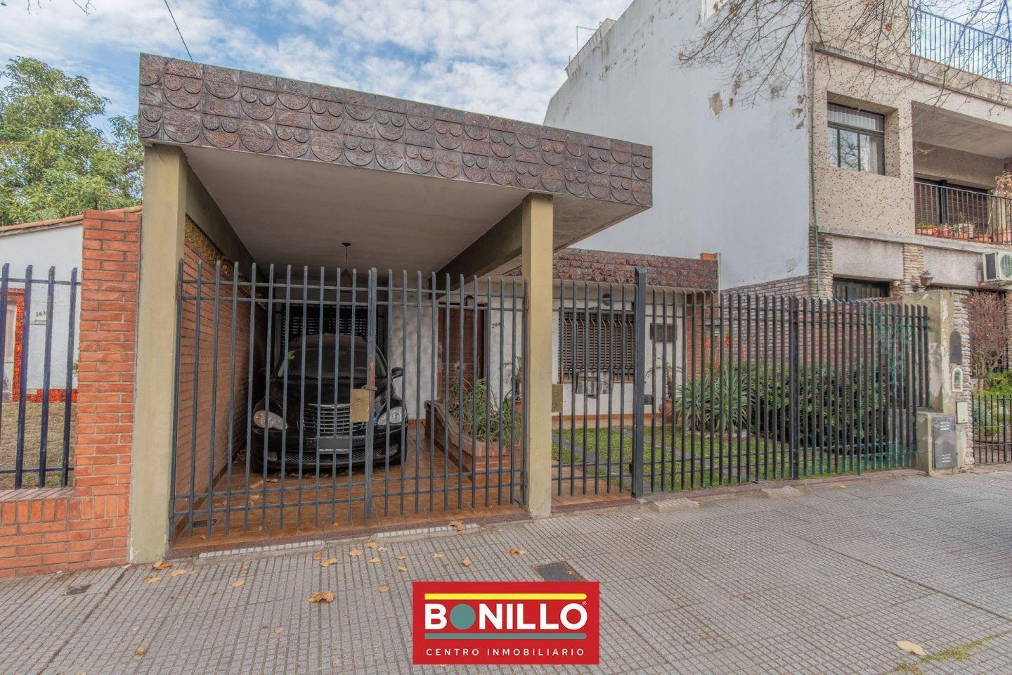 Casa 4 ambientes venta Agronomía