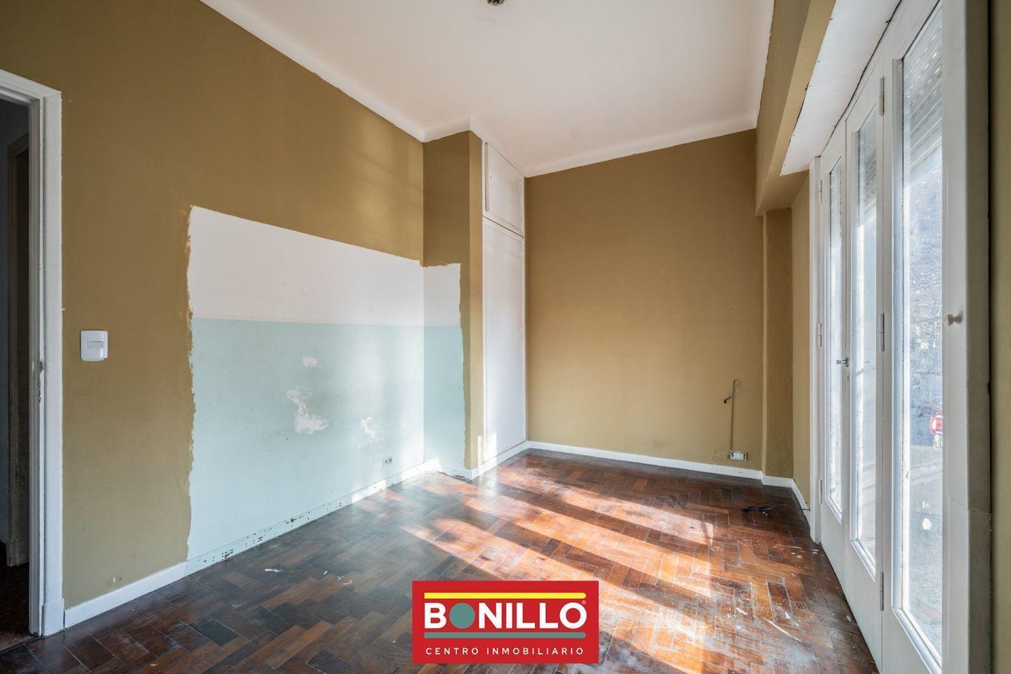 Foto de RESERVADO Block venta Villa Pueyrredón, imagen 4