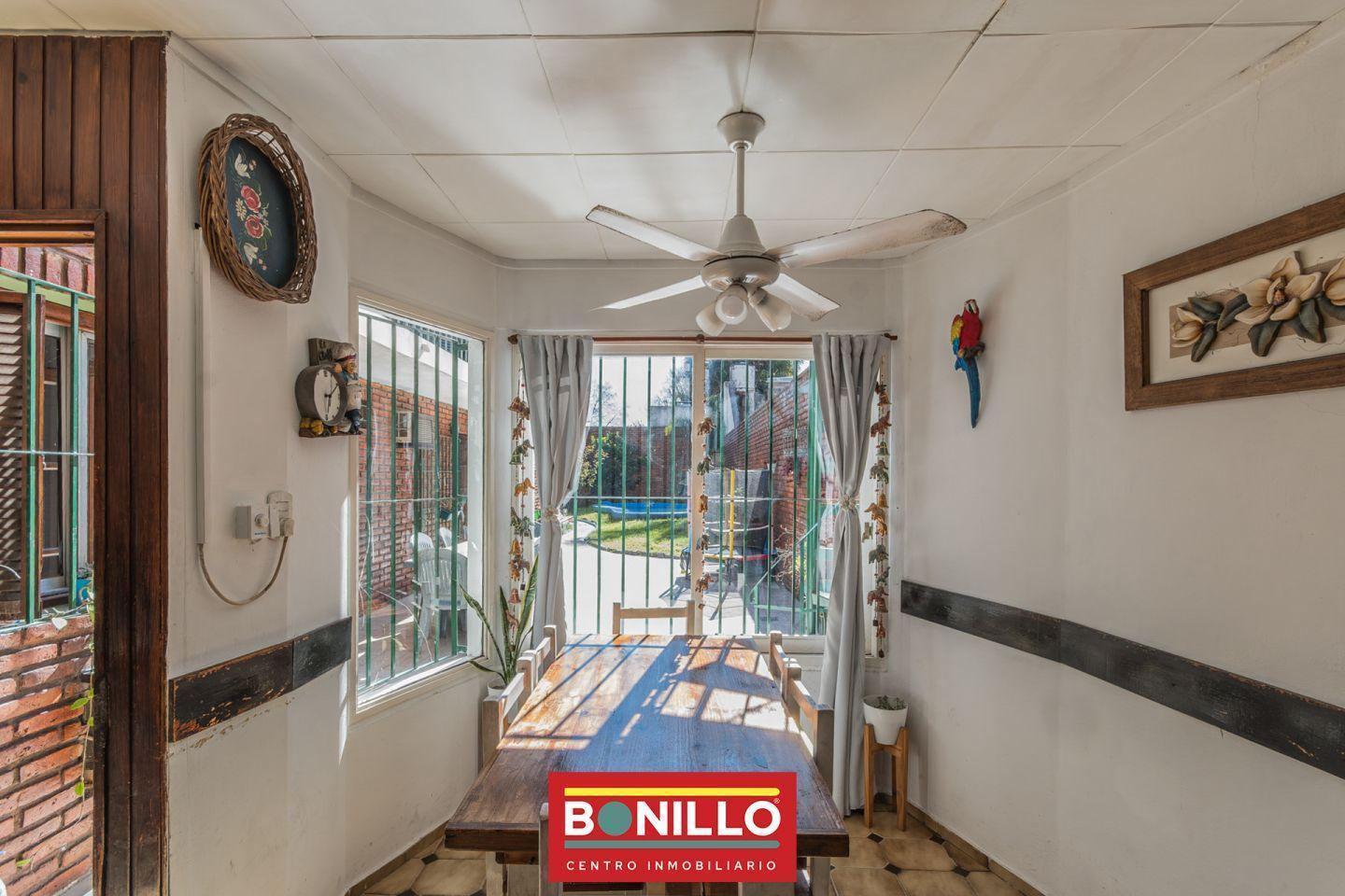 Foto de Casa 6 ambientes venta Villa Pueyrredón, imagen 4