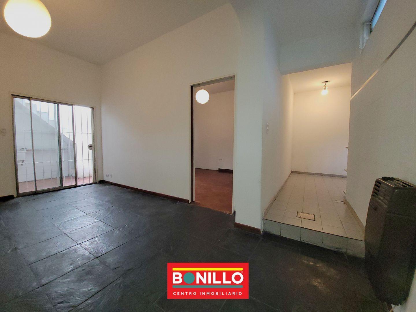 Foto de PH 2 ambientes alquiler Villa Pueyrredón, imagen 1