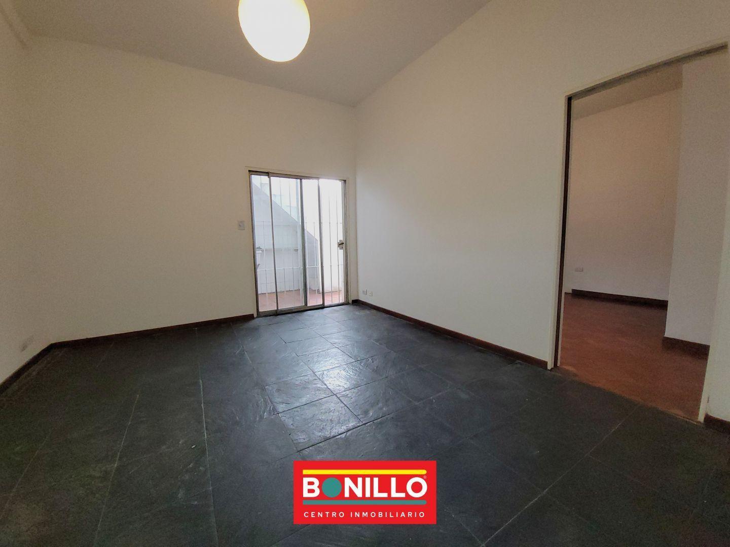 Foto de PH 2 ambientes alquiler Villa Pueyrredón, imagen 4