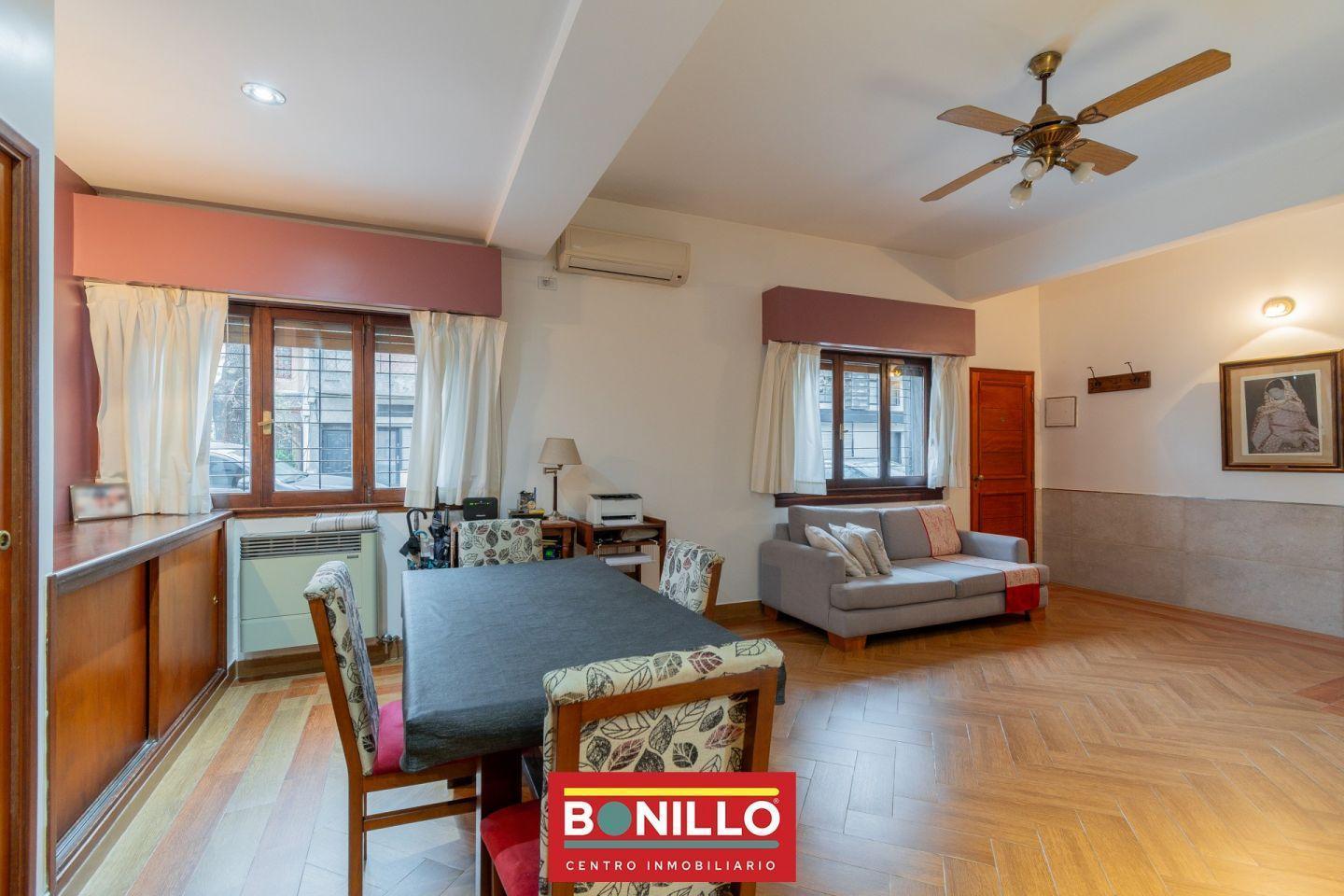 Foto de PH 4 ambientes venta Villa Pueyrredón, imagen 1