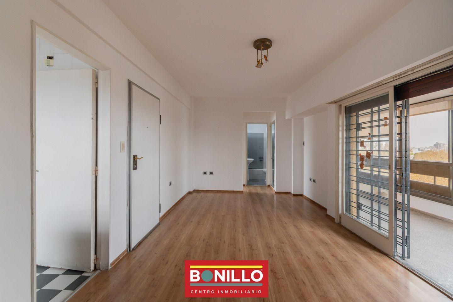 Foto de Departamento 2 ambientes alquiler Monte Castro, imagen 1