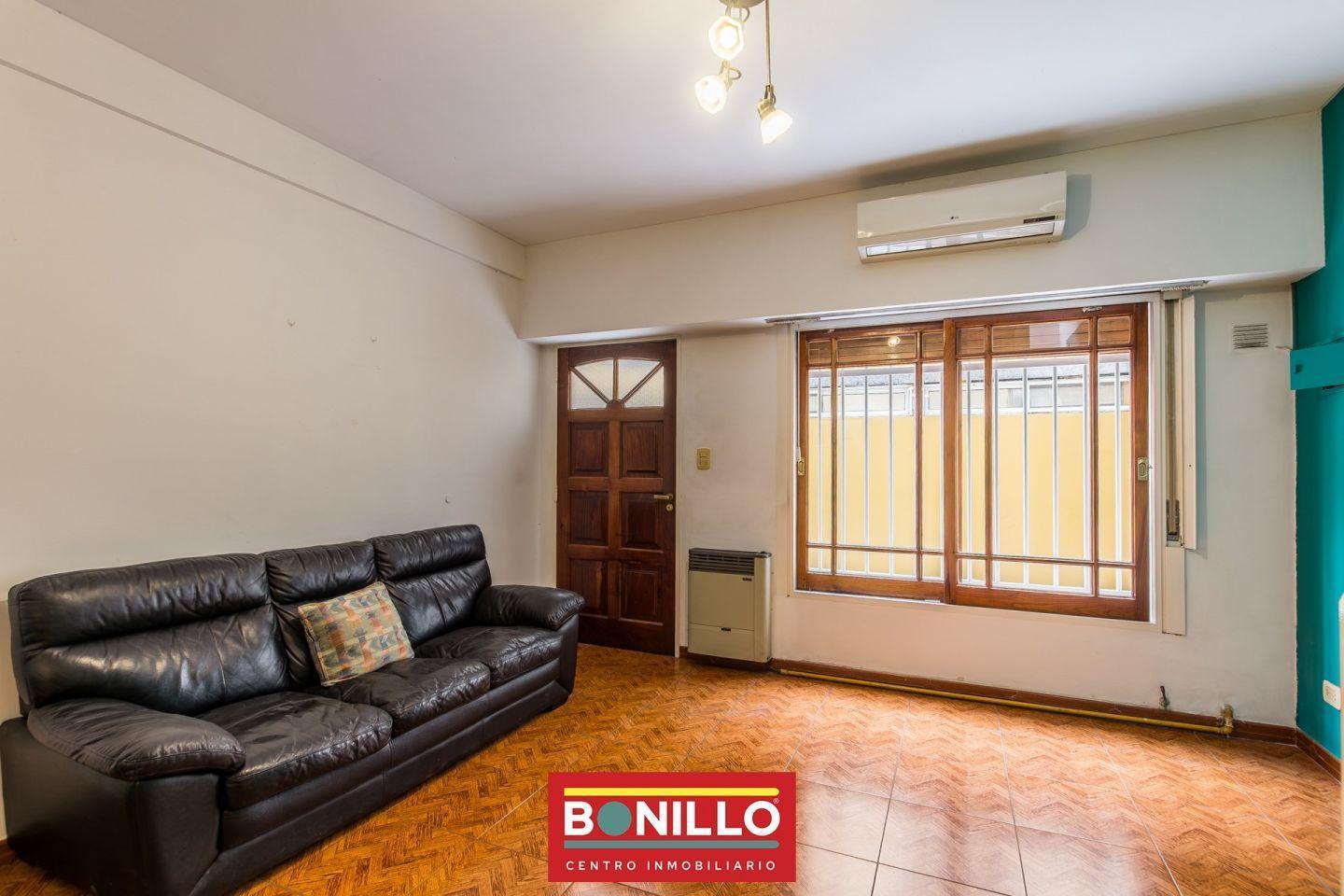 Foto de Duplex 3 ambientes venta Coghlan, imagen 1