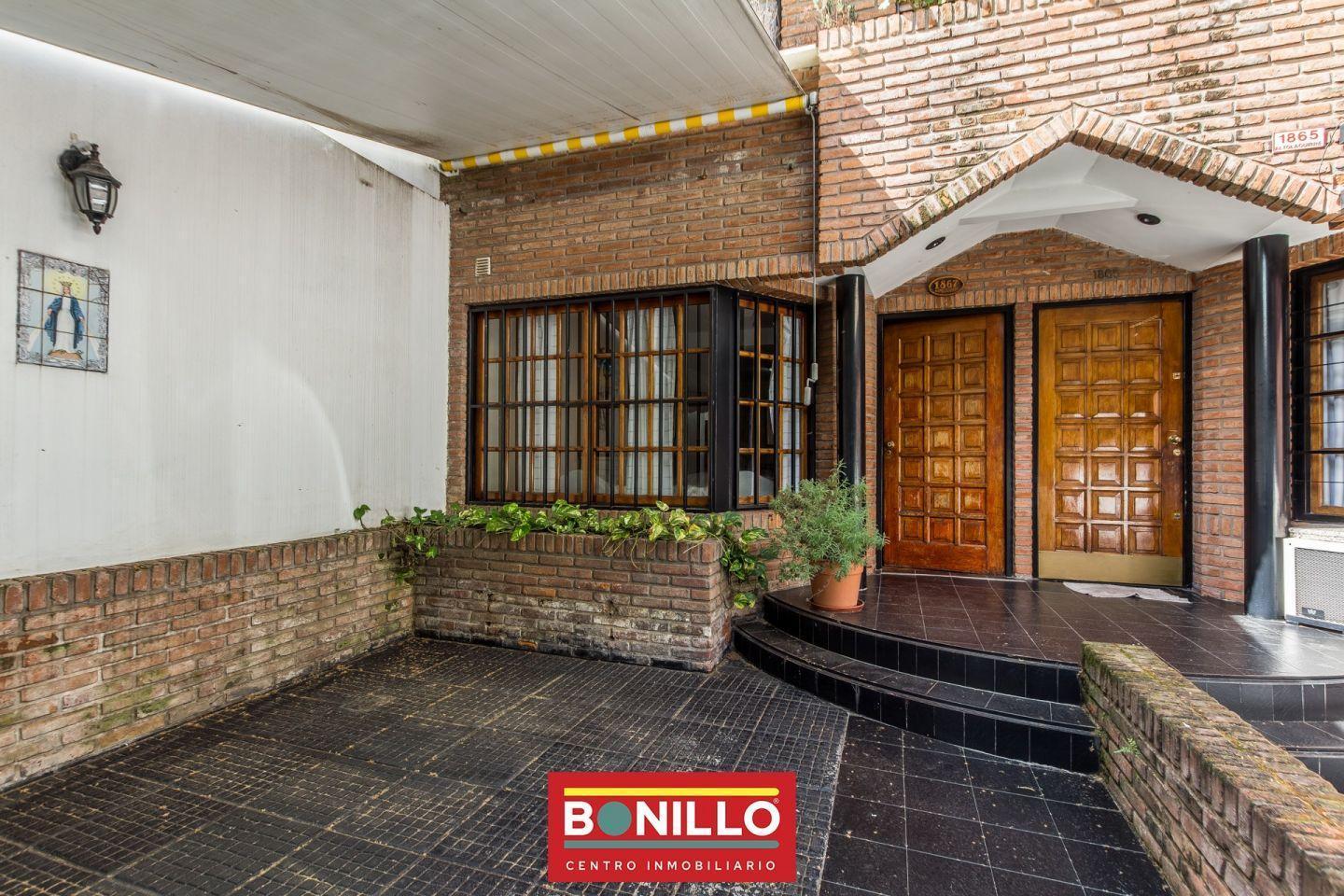 Foto de Triplex 5 ambientes venta Villa Urquiza, imagen 1