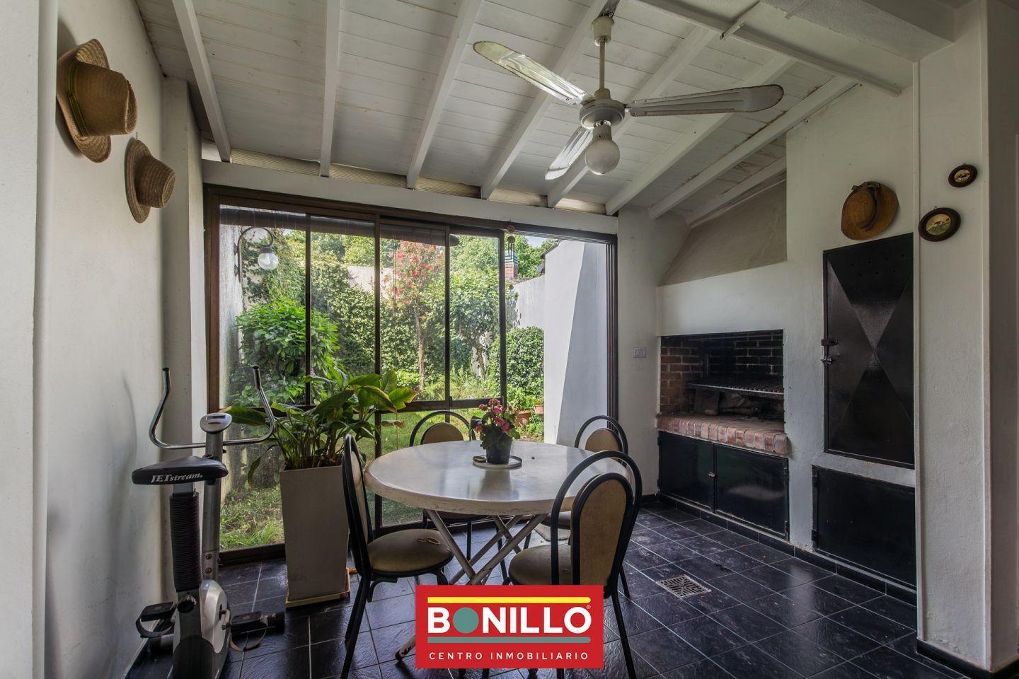 Foto de Triplex 5 ambientes venta Villa Urquiza, imagen 3