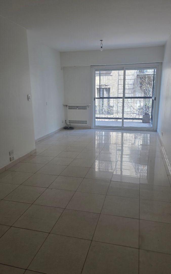 Foto de 2 dormitorios + 3er dormitorio o escritorio + dependencia de servicio, imagen 3