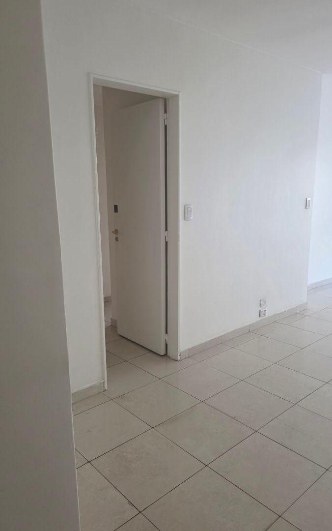 Foto de 2 dormitorios + 3er dormitorio o escritorio + dependencia de servicio, imagen 4
