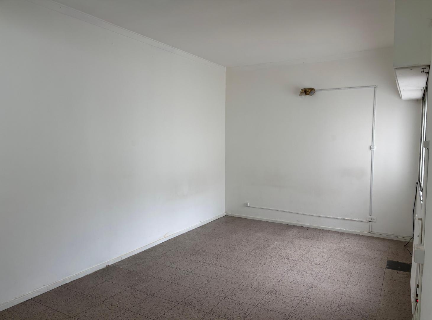 Foto de ALQUILER – 1 AMBIENTE INTERNO CON MUY BUENA LUZ – CENTRO, imagen 1