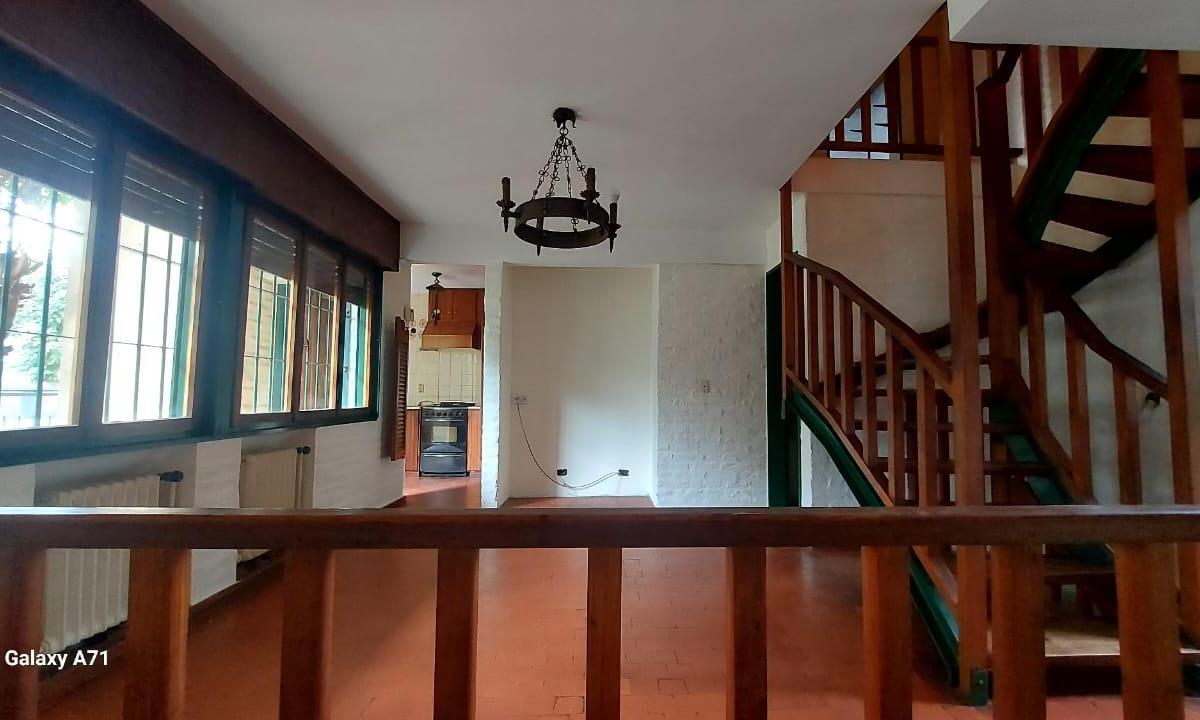 Hermoso Chalet, 3 Dorm. y Escritorio. a 5 C. de 5 Esquinas, Hurlingham! 1