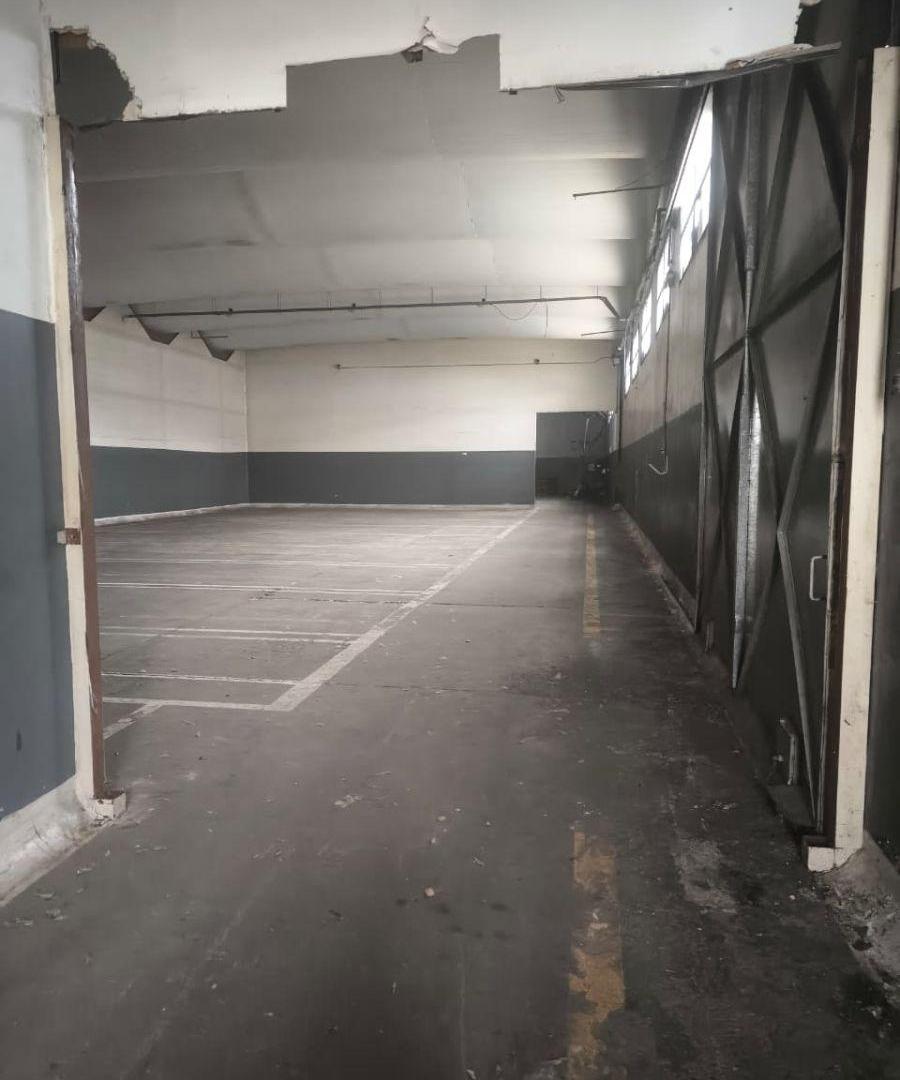 SE ALQUILAN COCHERAS PARA CAMIONES. Y GALPONES PARA DEPOSITOS.