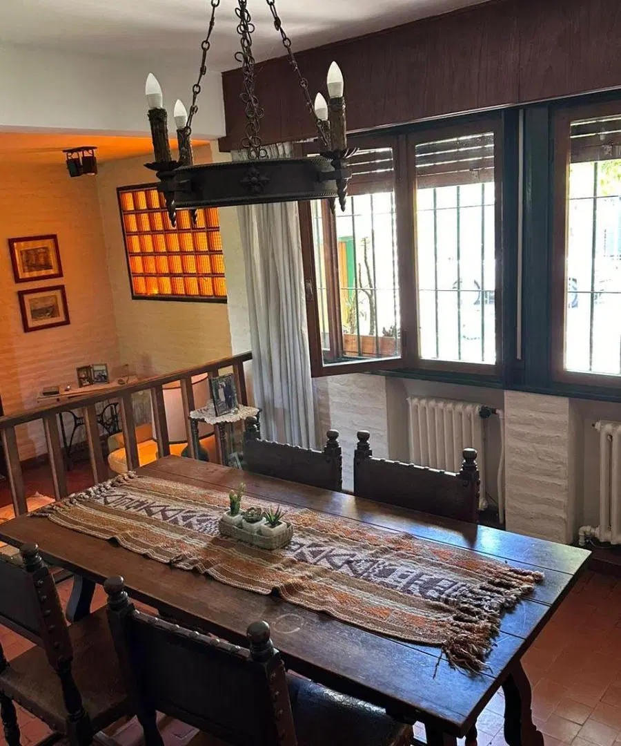 Casa en hurlingham, Parque Johnston, 4 habitaciones, APTA CREDITO! Impecable. 3