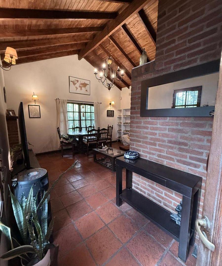Foto de HERMOSO CHALET CON PISCINA EN HURLINGHAM!! 4 HABITACIONES 3 BAÑOS, imagen 1