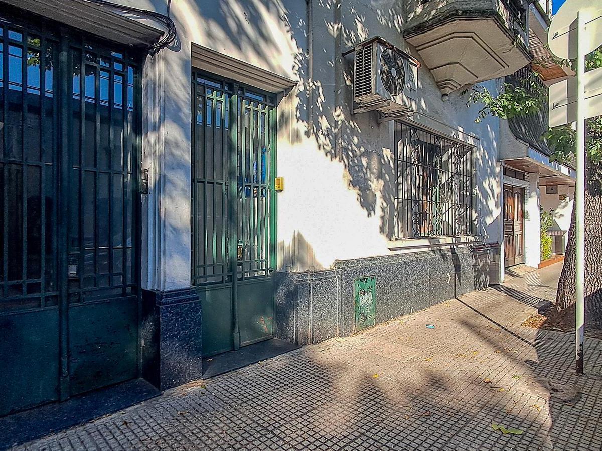 PH de 3 Ambientes con Patio y 2 Entre Pisos en Venta en Floresta 1