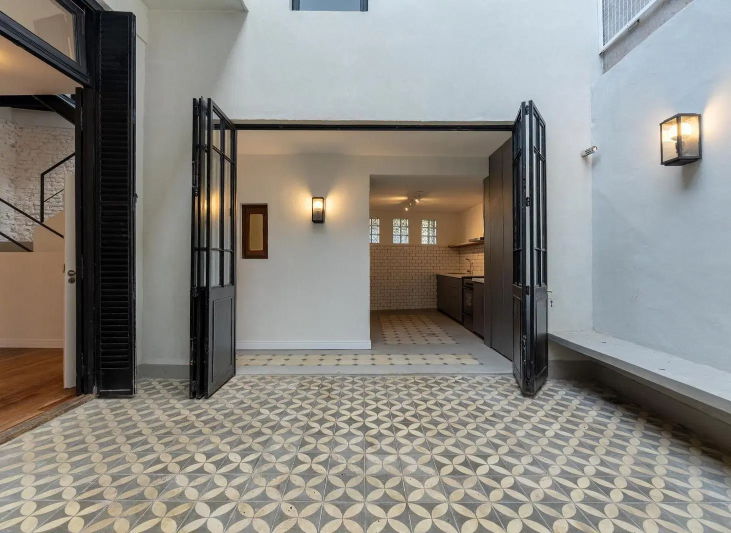 PH refaccionado de 3 ambientes con patio y terraza en venta en el Cid Campeador 1