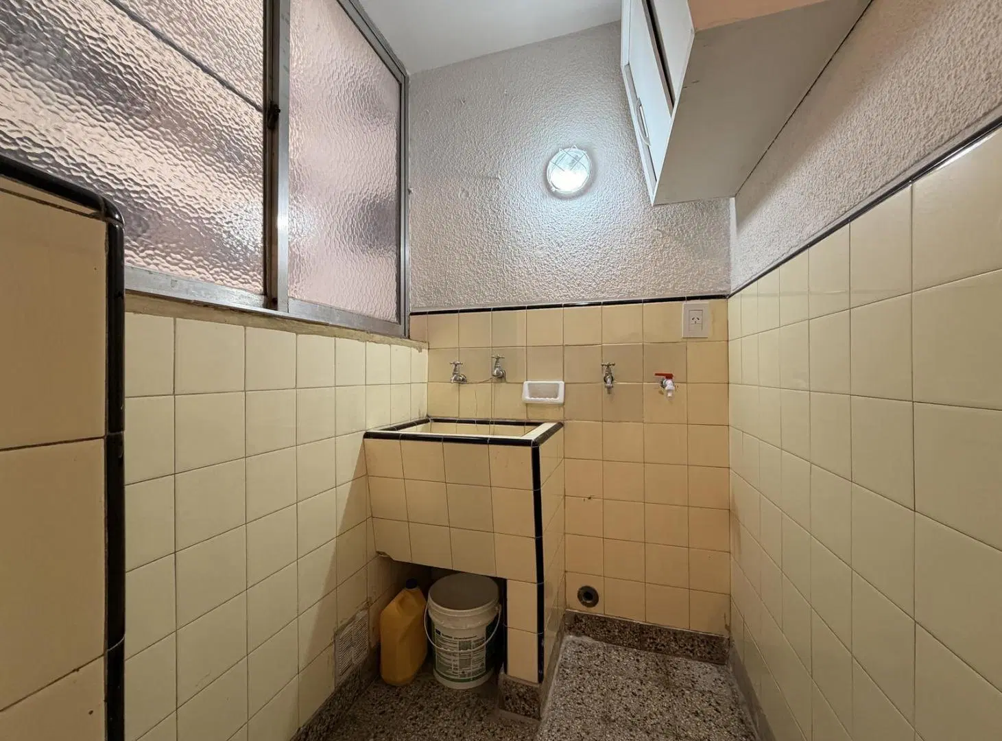 Departamento de 2 ambientes con balcón en alquiler en Caballito 8