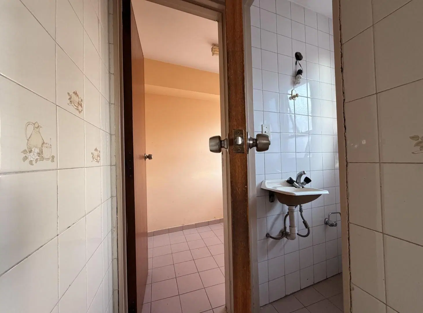 Piso de 4 ambientes con balcón en venta en el Cid Campeador 5