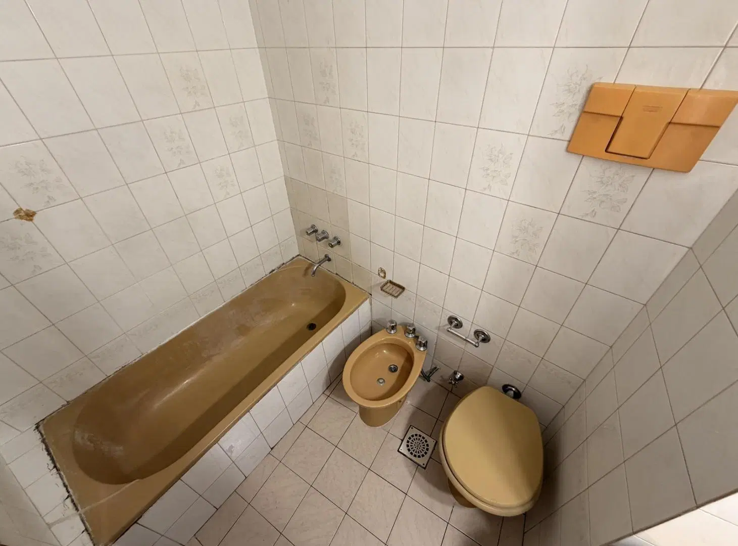Piso de 4 ambientes con balcón en venta en el Cid Campeador 8