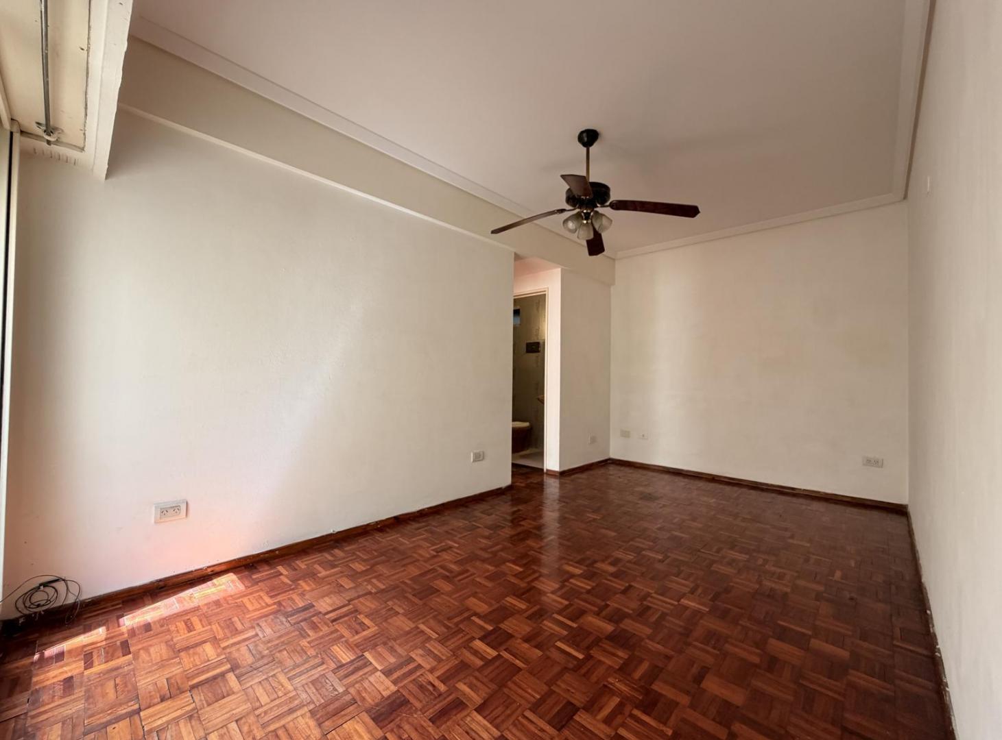 Foto de Departamento de 2 ambientes en venta en Balvanera, imagen 3