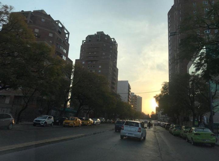 Departamento c balcón 3 Dorm Guemes Córdoba venta 2