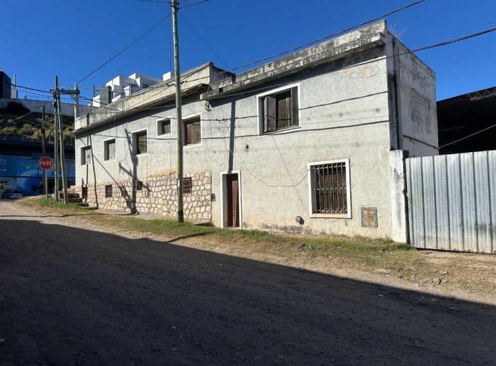 VENTA CASONA IDEAL INVERSION VILLA ALLENDE CORDOBA 2