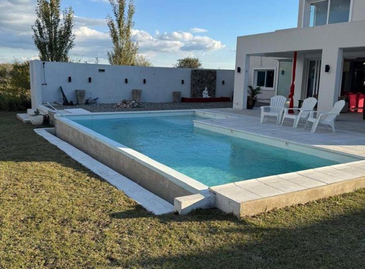 VENTA CASA 3 DORMITORIOS EN ARROYO DE LOS PATOS 2