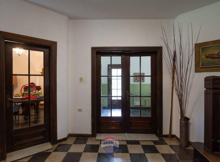 Venta Casa 4 dormitorios Villa Allende Centro Cba 4