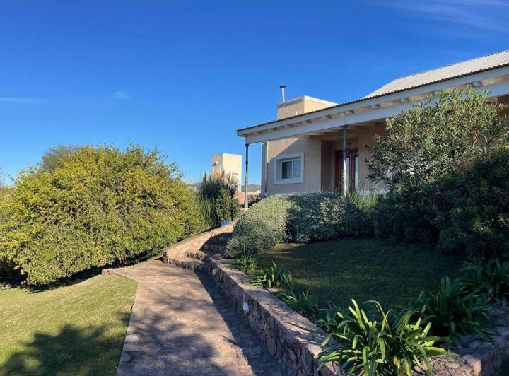 Venta hermosa casa en country 4 Hojas Mendiolaza 3