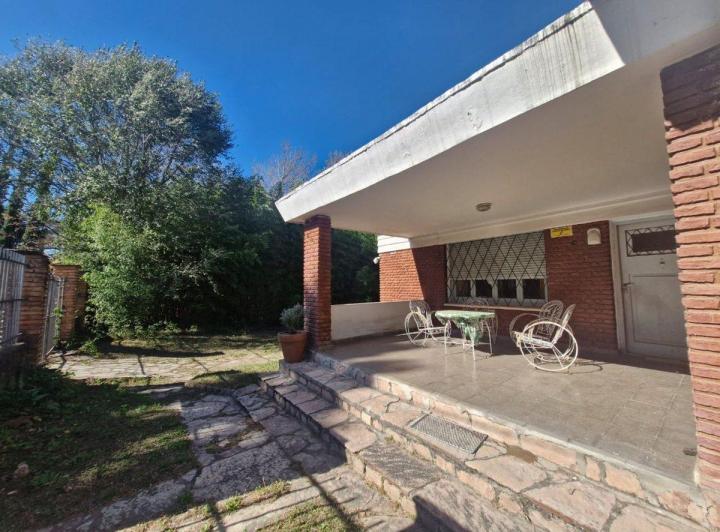 VENTA CASA DOS DORMITORIOS CON BAJADA AL RIO TANTI 5
