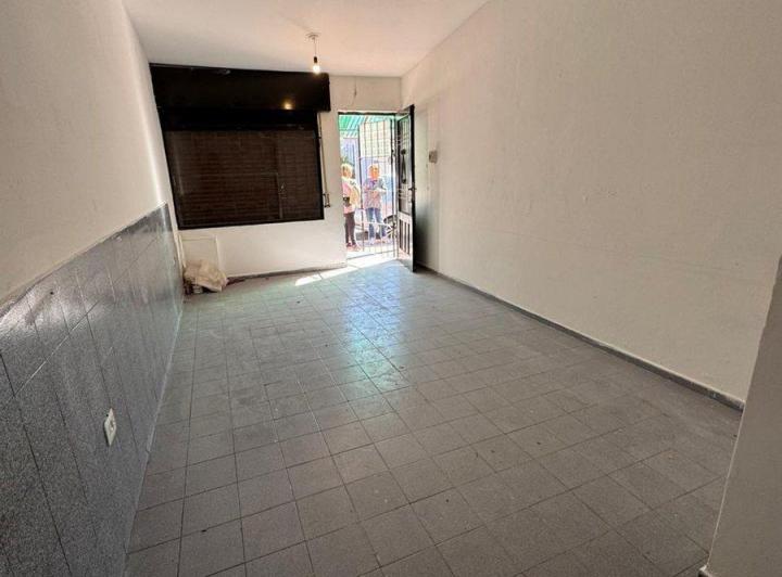 VENTA CASA  CON LOCALES EN BELLA VISTA 3
