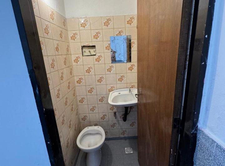 VENTA CASA  CON LOCALES EN BELLA VISTA 4