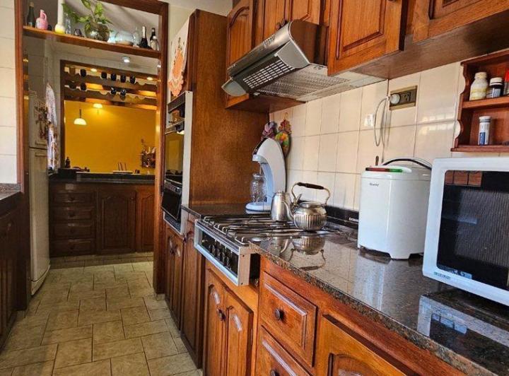 VENTA CASA con DEPARTAMENTO B°La Cuesta CARLOS PAZ 2