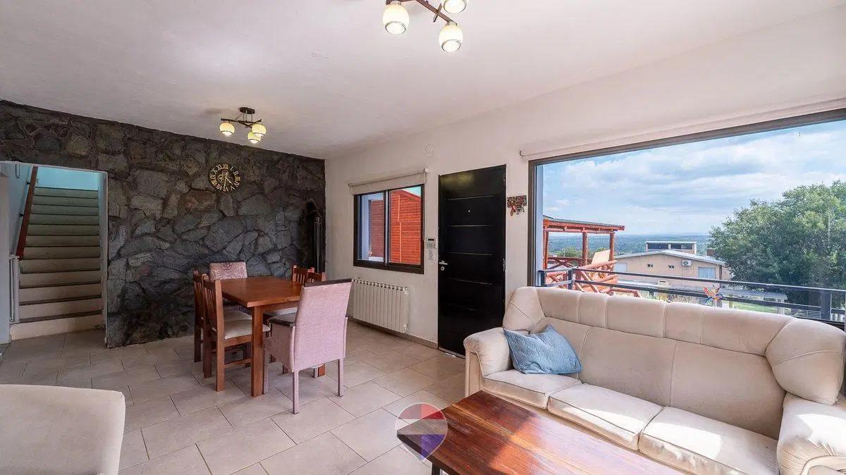 VENTA CASA + LOCAL SANTA ROSA DE CALAMUCHITA 3