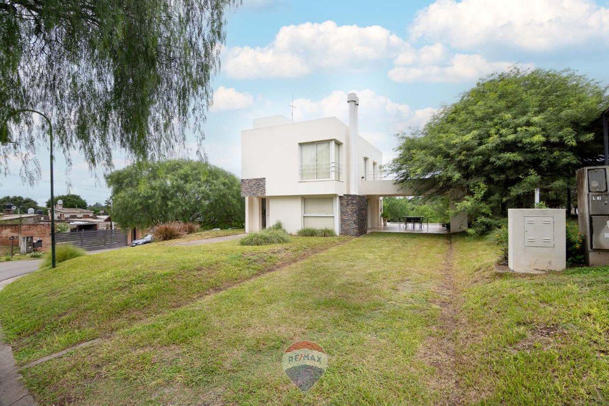VENTA CASA 3 DORMI TERRAZAS VILLA ALLENDE CÓRDOBA