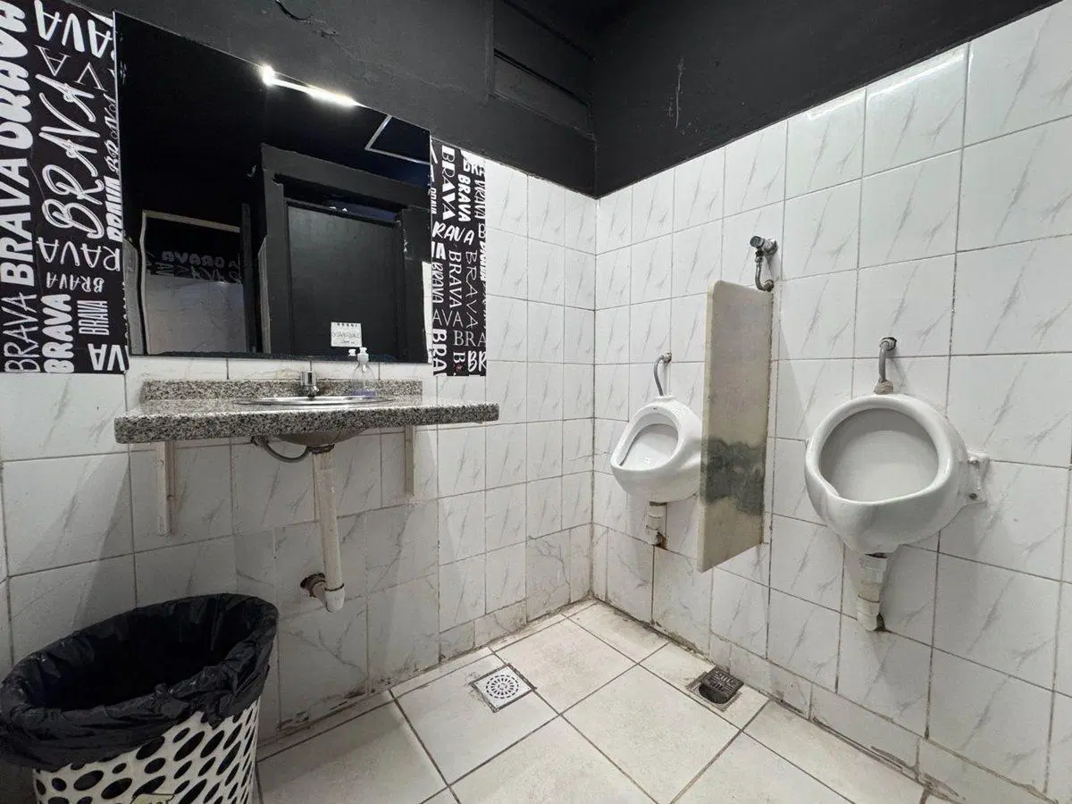 LOCAL 289M COMERCIAL PLAZA PROSPERO MOLINA COSQUIN 2