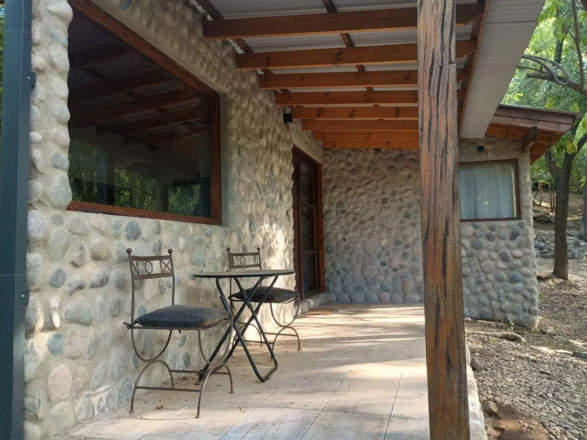 VENTA 2 CASAS VILLA GENERAL BELGRANO POZO VERDE 3