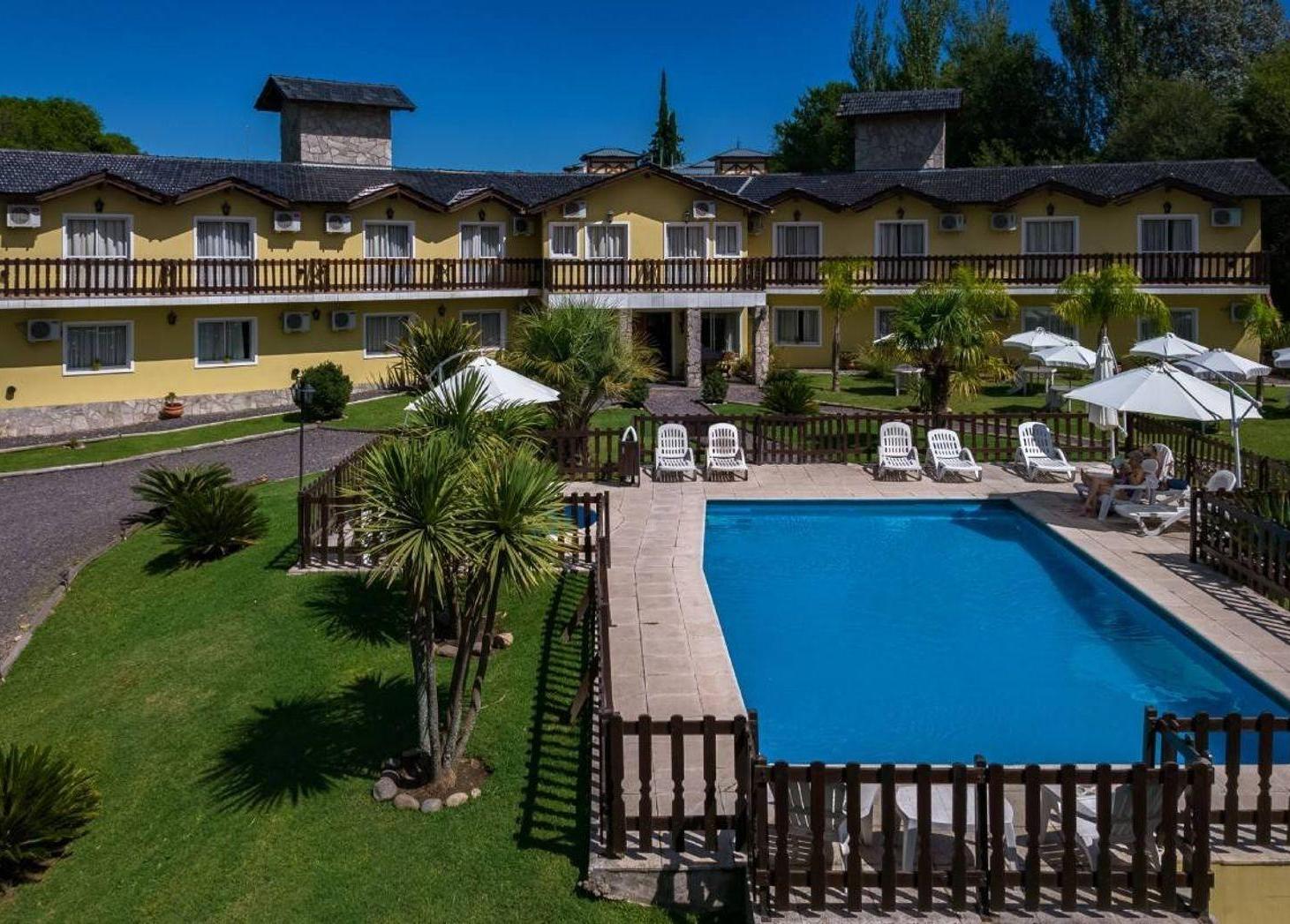 POSADA HOTEL EN VENTA VILLA GRAL BELGRANO 18 HABIT
