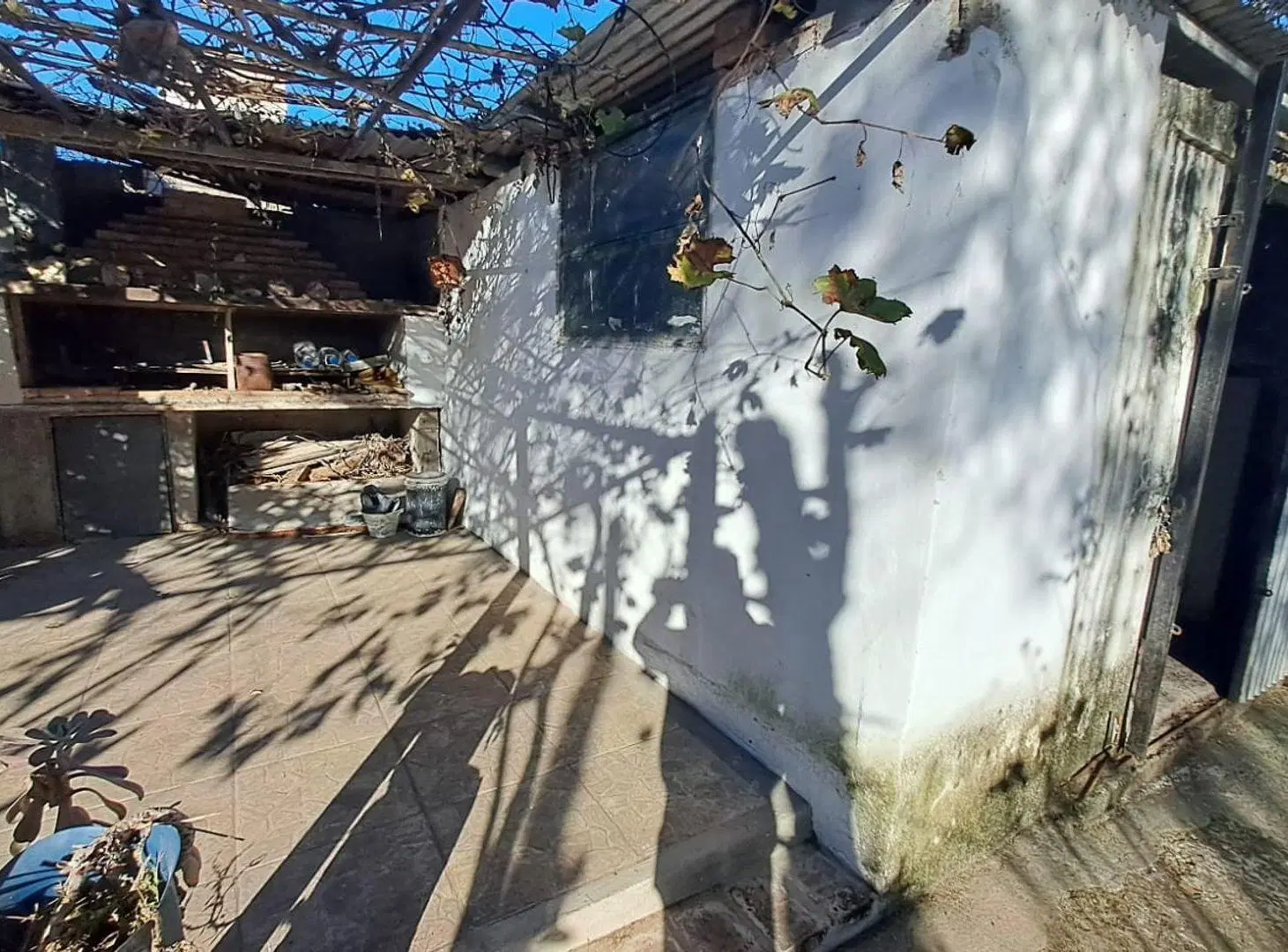 VENTA CASA LA CALERA A REFACCIONAR CORDOBA 4