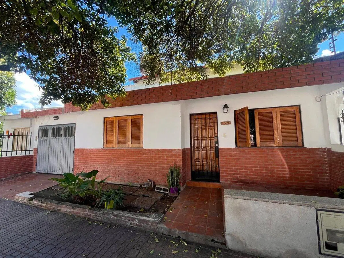 VENTA 2 Casas de 2 Dorm c/u B° Balcarce Córdoba 2