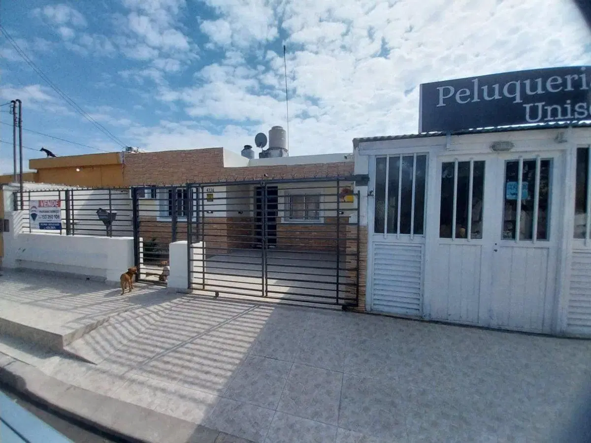 CASA EN VENTA 2 DORMITORIOS B° SAN ROQUE CORDOBA 3