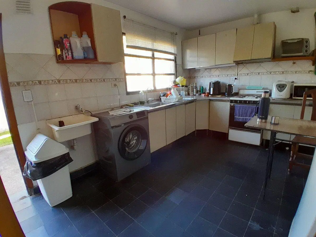 VENTA CASA + DEPTO CON PILETA EN ARGUELLO CÓRDOBA 4
