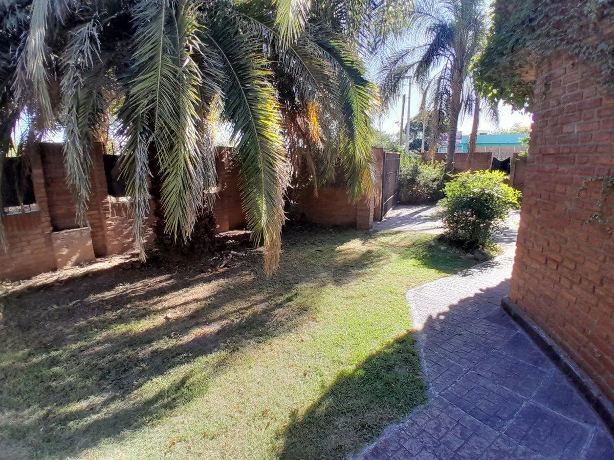 VENTA CASA + DEPTO CON PILETA EN ARGUELLO CÓRDOBA 5