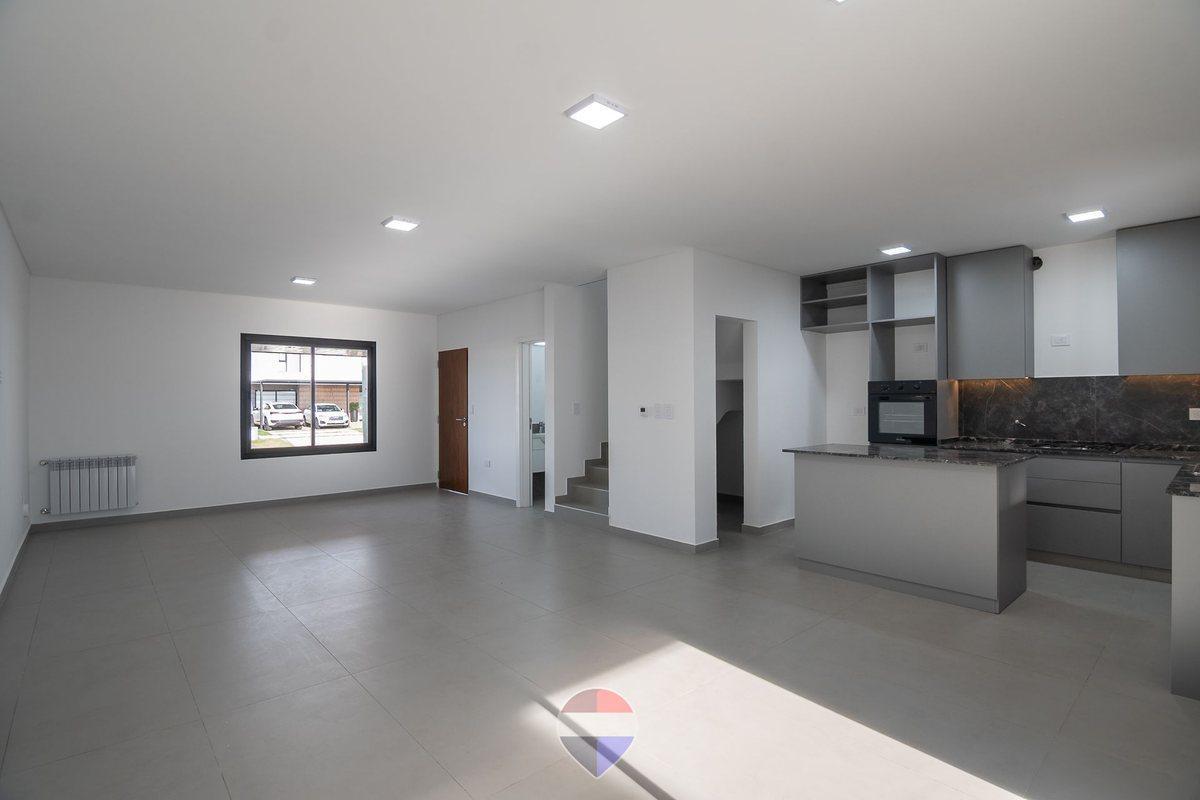 DUPLEX EN VENTA TERRAZAS DE MANANTIALES 3 DORM