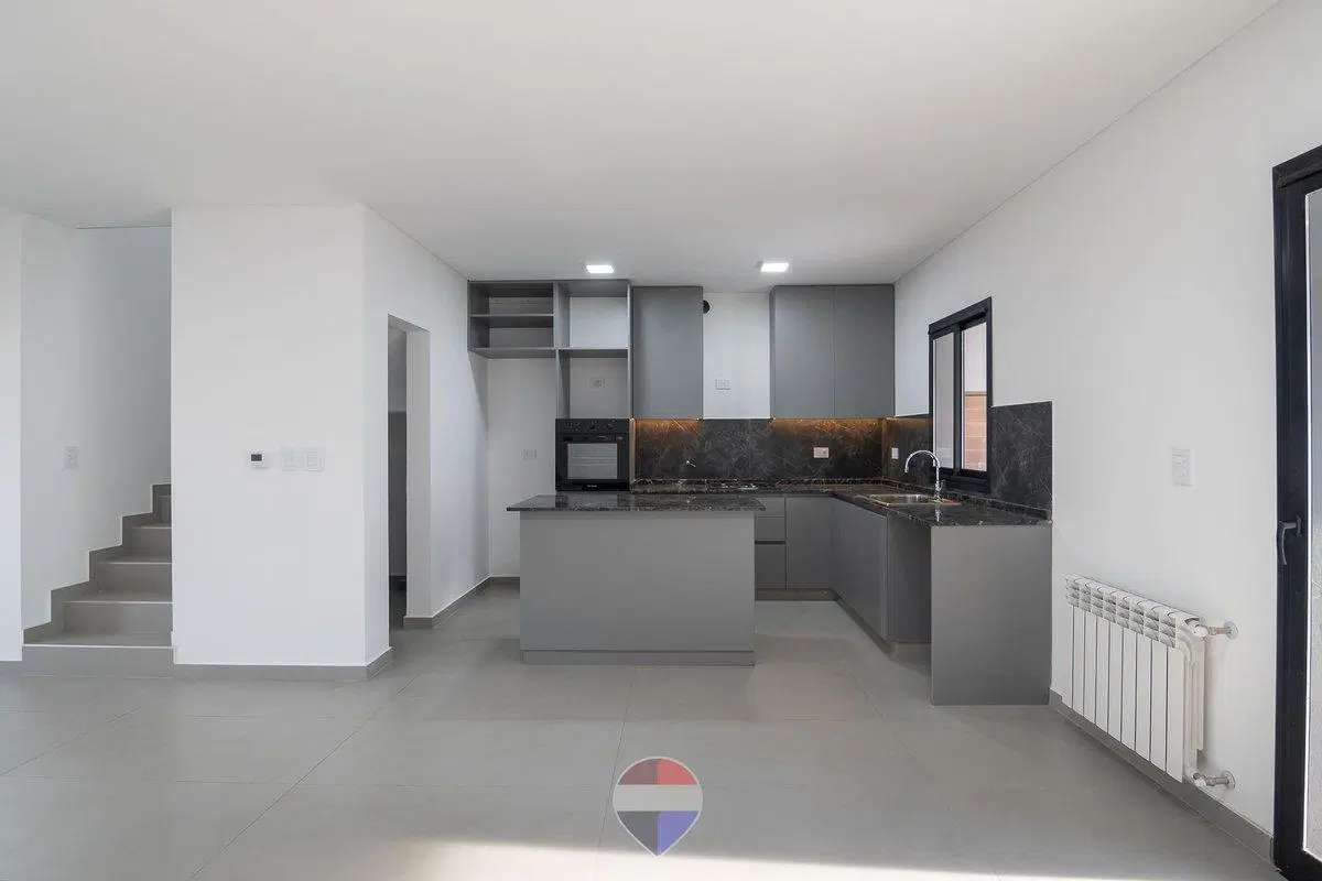 DUPLEX EN VENTA TERRAZAS DE MANANTIALES 3 DORM 3