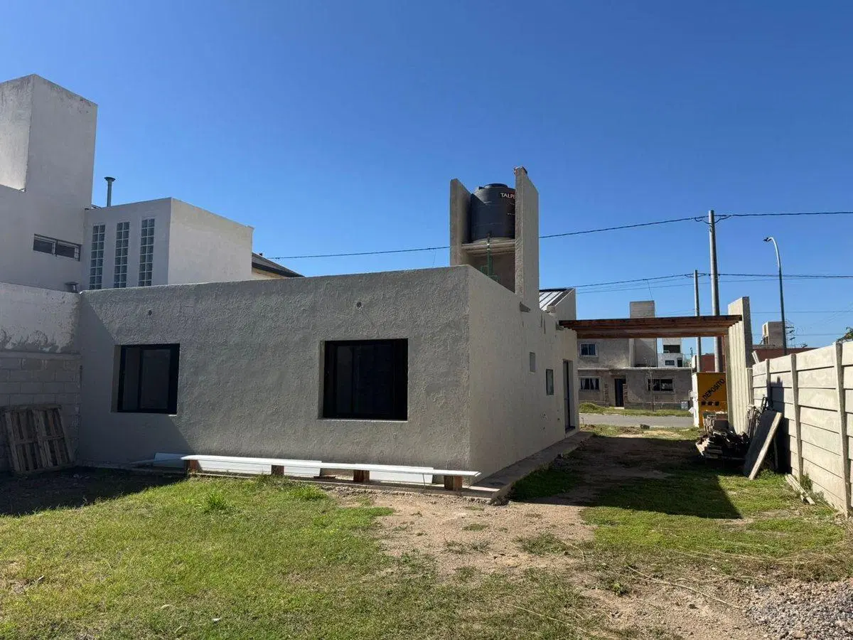 Casa en venta a estrenar 2 dorm Valle Cercano CBA 4