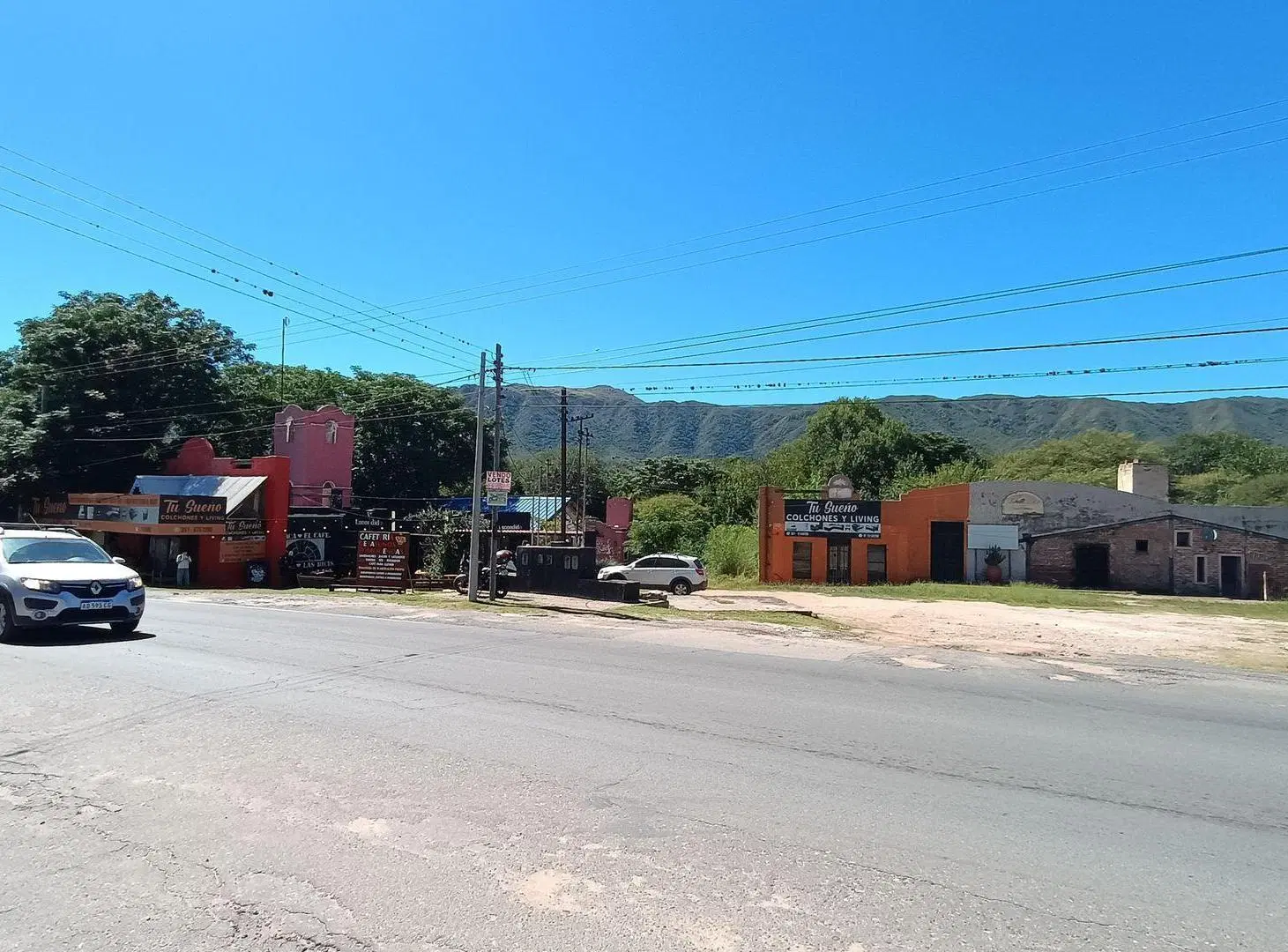 VENTA CASA 2DOR+LOCALES+DEPOSITOS,BIALET MASSE,CBA 5