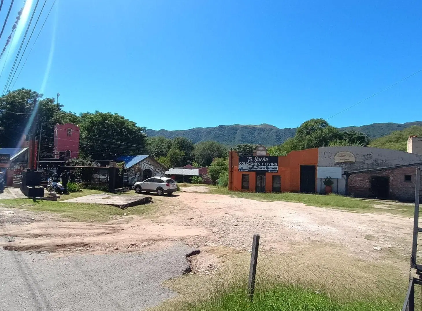 VENTA CASA 2DOR+LOCALES+DEPOSITOS,BIALET MASSE,CBA 4