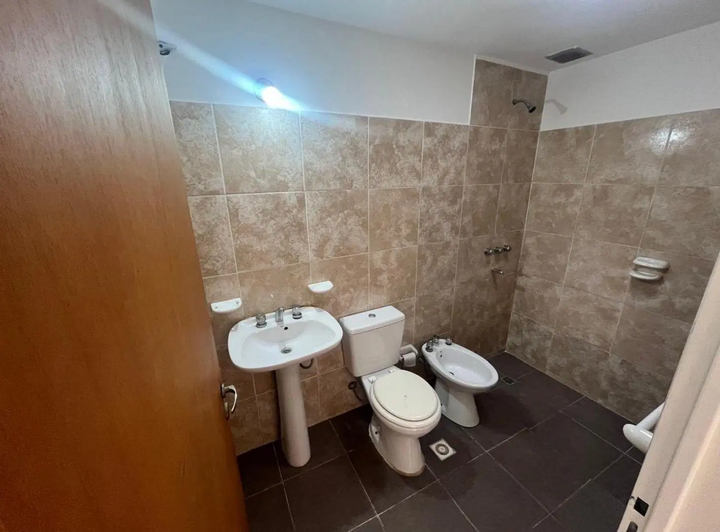 VENTA DE CASA 2 DORMITORIOS MUTUAL DOCENTE CORDOBA 5