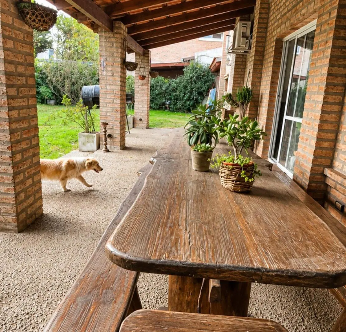 VENTA CASA 3 DORMITORIOS SAN ISIDRO CORDOBA 2