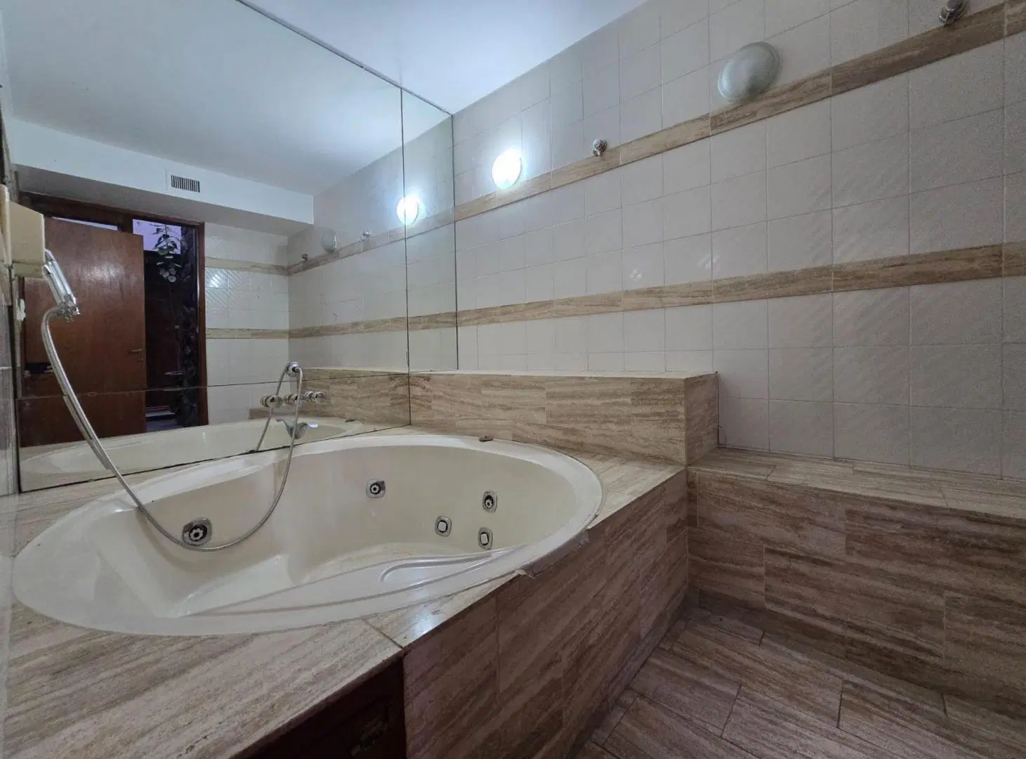 VENTA EXCLUSIVA CASA(VIVIENDA/COMERCIAL)CARLOSPAZ 8